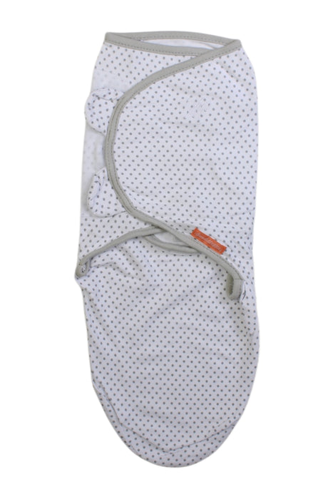 A Grey Swaddles from Ingenuity in size 0-3M for boy. (Front View)