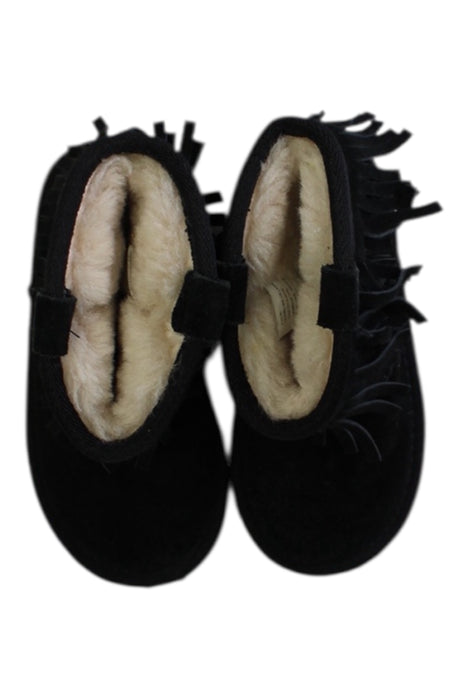 A Black Booties from EMU Australia in size 3T for girl. (Back View)