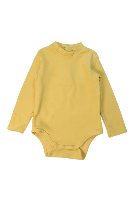 A Yellow Long Sleeve Bodysuits from Boboli in size 12-18M for neutral. (Front View)