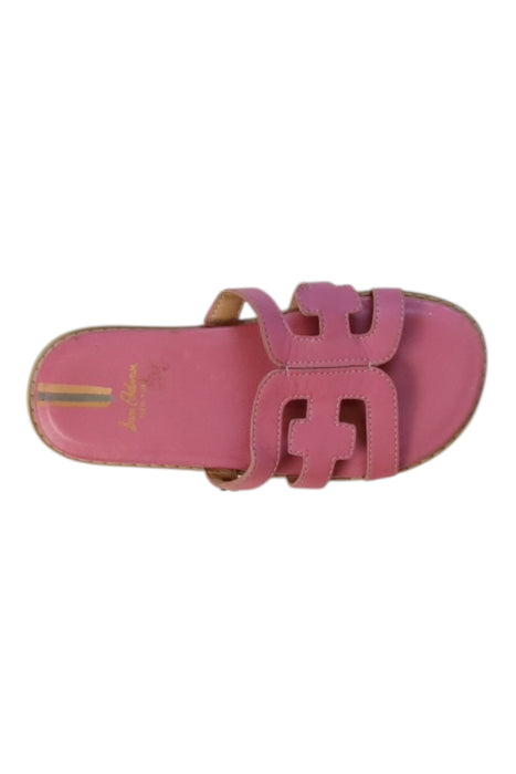 A Pink Sandals from Sam Edelman in size 7Y for girl. (Front View)