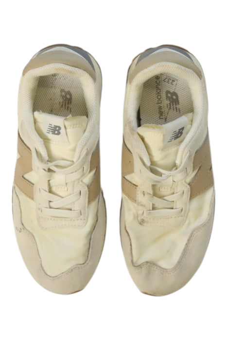 A Beige Sneakers from New Balance in size 7Y for girl. (Back View)