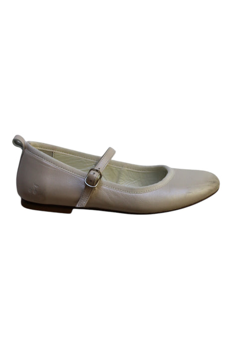 A White Flats from Bonpoint in size 7Y for girl. (Front View)
