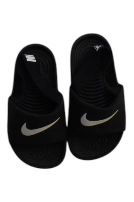A Black Slip Ons from Nike in size 3T for boy. (Back View)