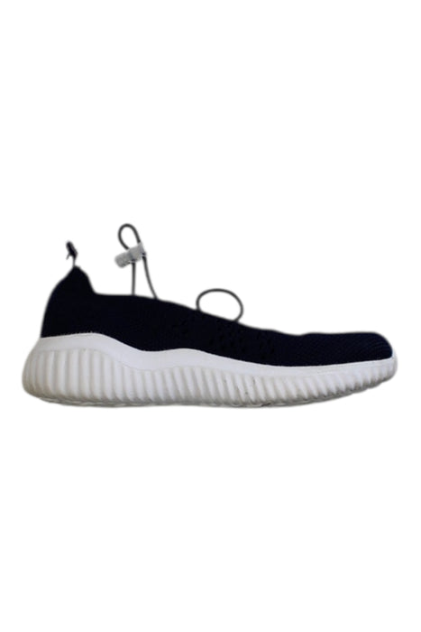 A Black Sneakers from Seed in size 5T for boy. (Front View)