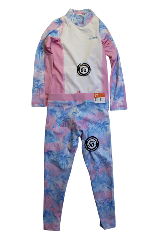 A Multicolour Rash Guards from Olaian in size 6T for girl. (Front View)