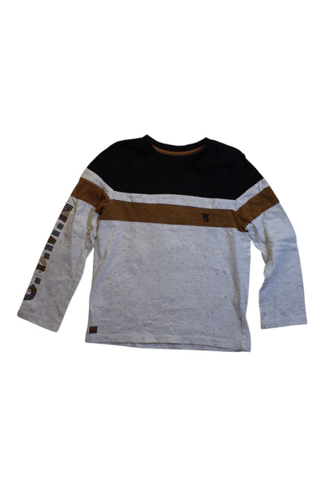 A Multicolour Long Sleeve T Shirts from Catimini in size 4T for boy. (Front View)