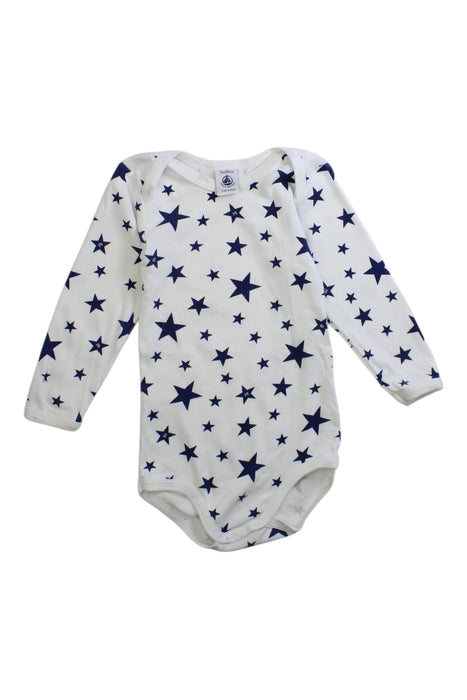 A White Long Sleeve Bodysuits from Petit Bateau in size 2T for neutral. (Front View)