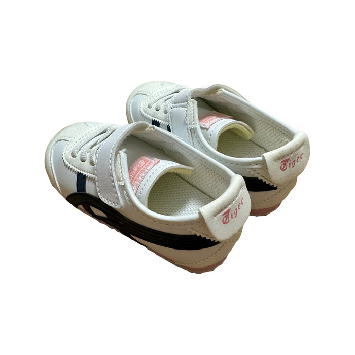 A White Sneakers from Onitsuka Tiger in size 4T for girl. (Back View)
