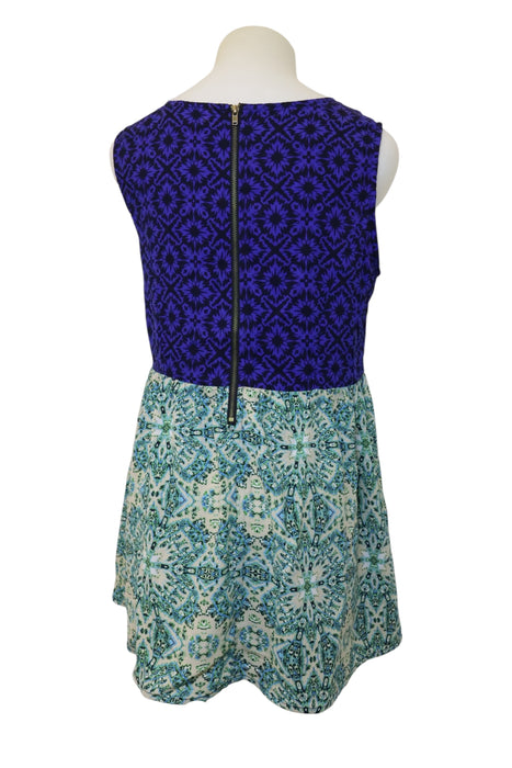 A Multicolour Sleeveless Dresses from A Pea in the Pod in size Maternity-S for maternity. (Back View)