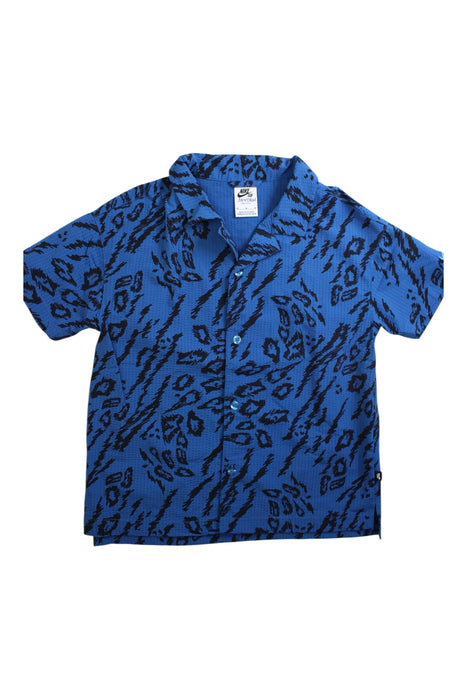A Blue Short Sleeve Shirts from Nike in size 10Y for boy. (Front View)