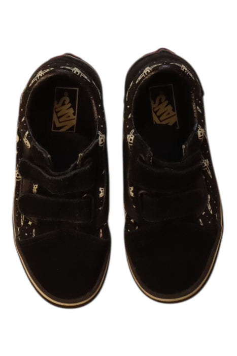A Black Sneakers from Vans in size 6T for boy. (Back View)
