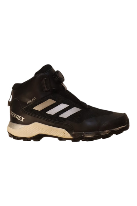 A Black Winter Boots from Adidas in size 11Y for boy. (Front View)