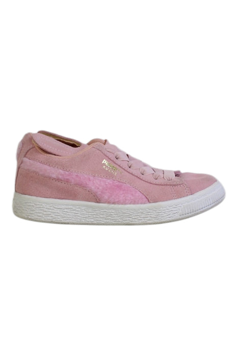 A Pink Sneakers from Puma in size 5T for girl. (Front View)