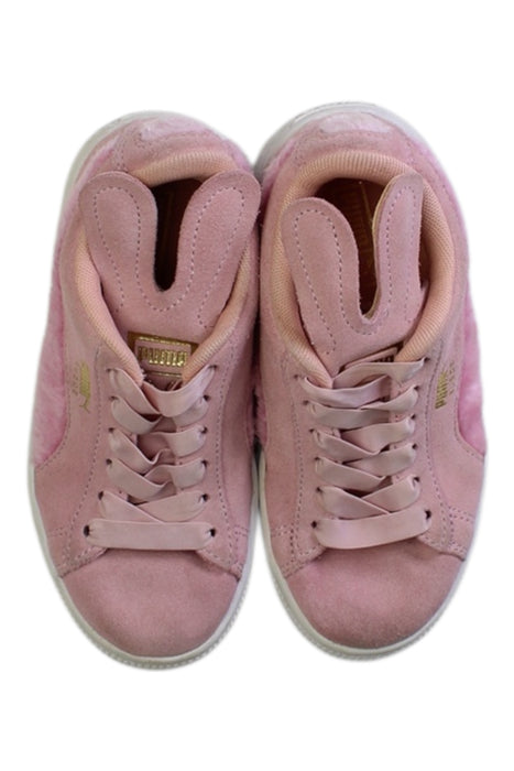 A Pink Sneakers from Puma in size 5T for girl. (Back View)