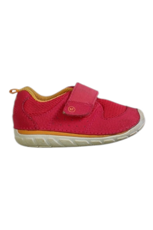 A Red Sneakers from Stride Rite in size 12-18M for neutral. (Front View)