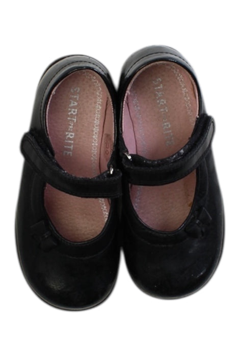 A Black Dress Shoes from Start-Rite in size 3T for girl. (Back View)