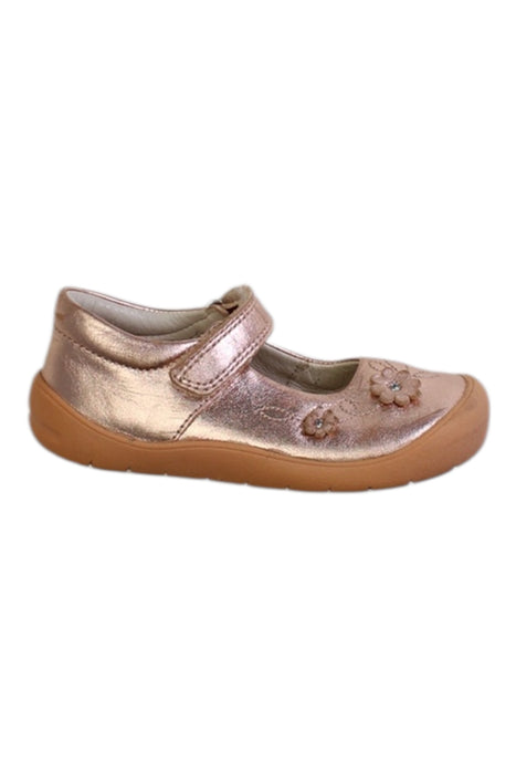 A Gold Flats from Start-Rite in size 3T for girl. (Front View)
