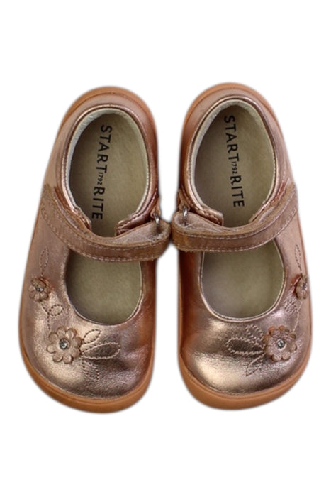 A Gold Flats from Start-Rite in size 3T for girl. (Back View)