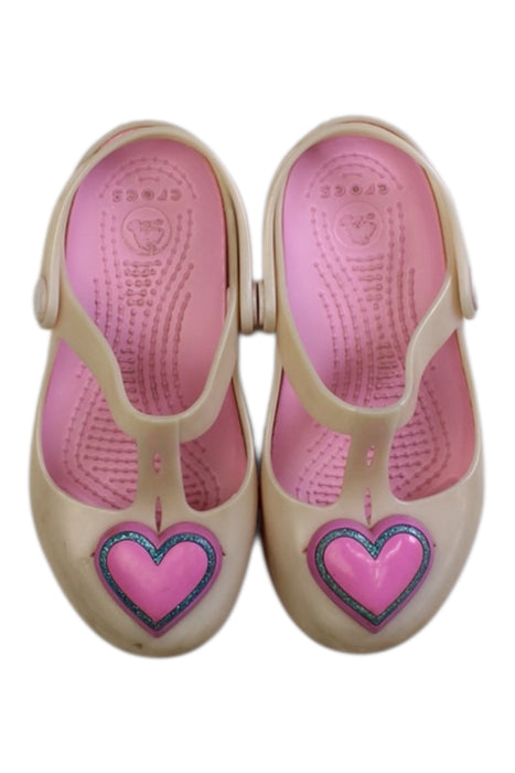 A Pink Sandals from Crocs in size 5T for girl. (Back View)