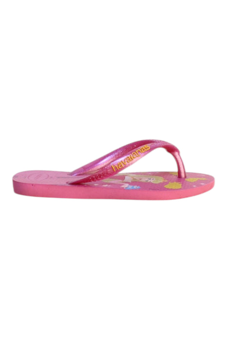 A Pink Flip Flops from Havaianas in size 5T for girl. (Front View)