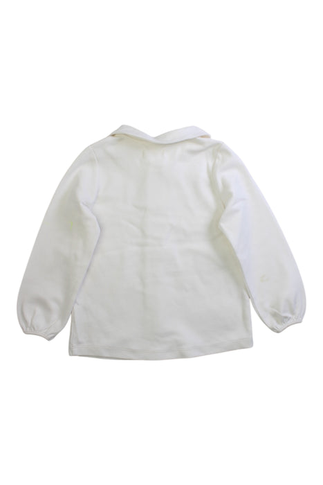 A White Long Sleeve Shirts from Momonittu in size 4T for girl. (Back View)