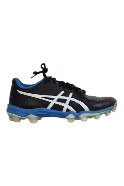 A Black Cleats/Soccer Shoes from ASICS in size 11Y for boy. (Front View)