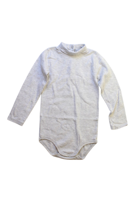 A Grey Long Sleeve Bodysuits from Petit Bateau in size 3T for boy. (Front View)