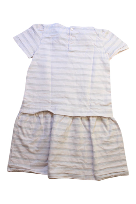 A White Short Sleeve Dresses from The Little White Company in size 5T for girl. (Back View)