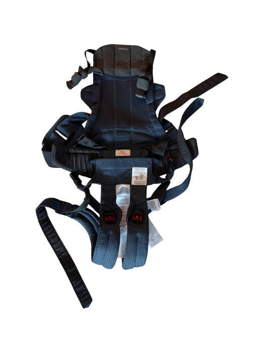 A Blue Baby Carriers from BabyBjorn in size 12-18M for boy. (Back View)