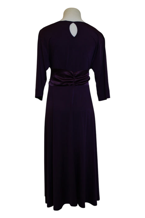 A Purple Long Sleeve Dresses from Maternal America in size Maternity-L for maternity. (Back View)