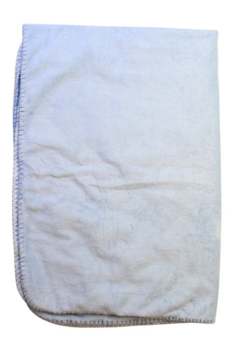 A Ivory Blankets from Pottery Barn in size O/S for boy. (Front View)