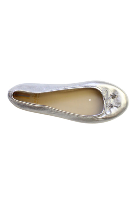 A Silver Flats from Sam Edelman in size 12-18M for girl. (Front View)