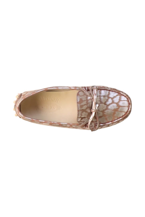 A Beige Loafers & Moccasins from Tod’s in size 5T for neutral. (Front View)