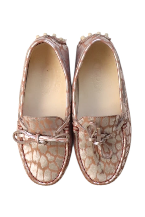 A Beige Loafers & Moccasins from Tod’s in size 5T for neutral. (Back View)