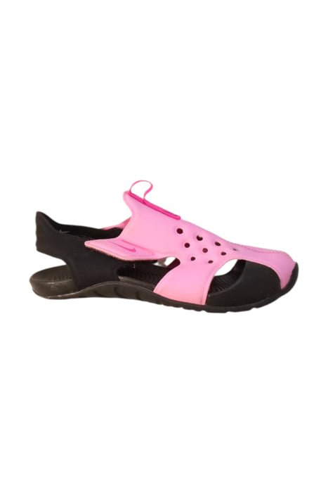 A Pink Sandals from Nike in size 7Y for girl. (Front View)