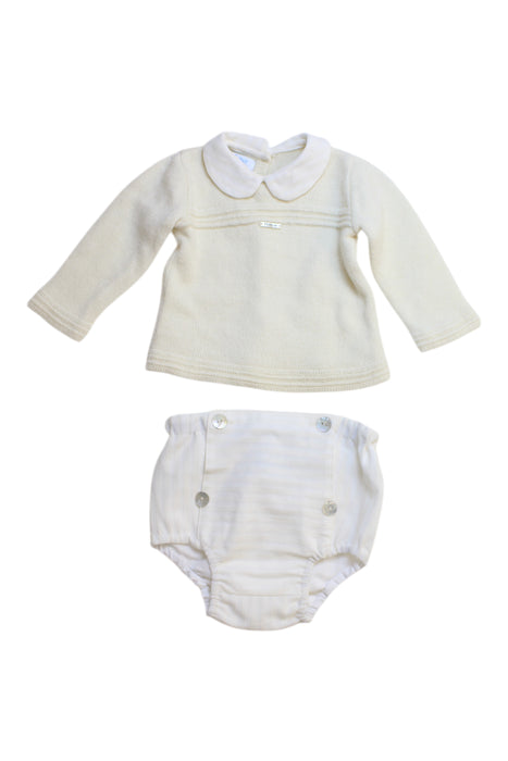 A White Shorts Sets from Foque in size 6-12M for girl. (Front View)