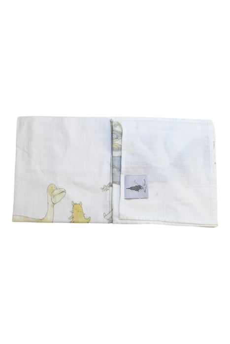 A Multicolor Blankets from Atelier Choux in size O/S for neutral. (Back View)