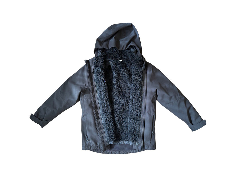 A Black Rain Jackets from Patagonia in size 7Y for neutral. (Front View)