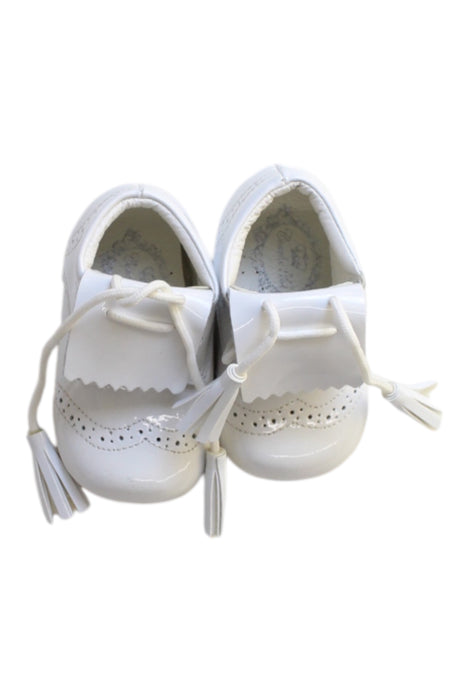 A White Dress Shoes from Couché Tot in size 6-12M for girl. (Back View)