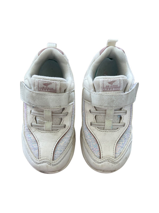 A White Sneakers from Dr. Kong in size 4T for girl. (Front View)