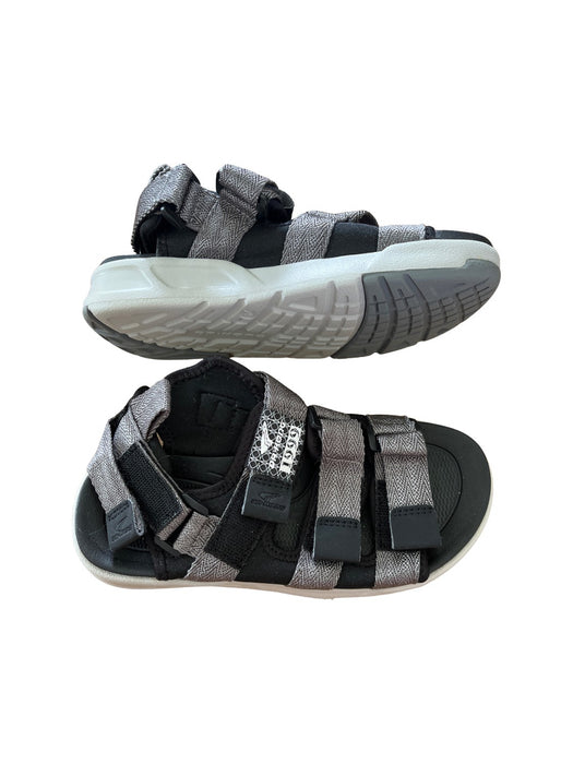 A Black Sandals from Dr. Kong in size 5T for neutral. (Back View)