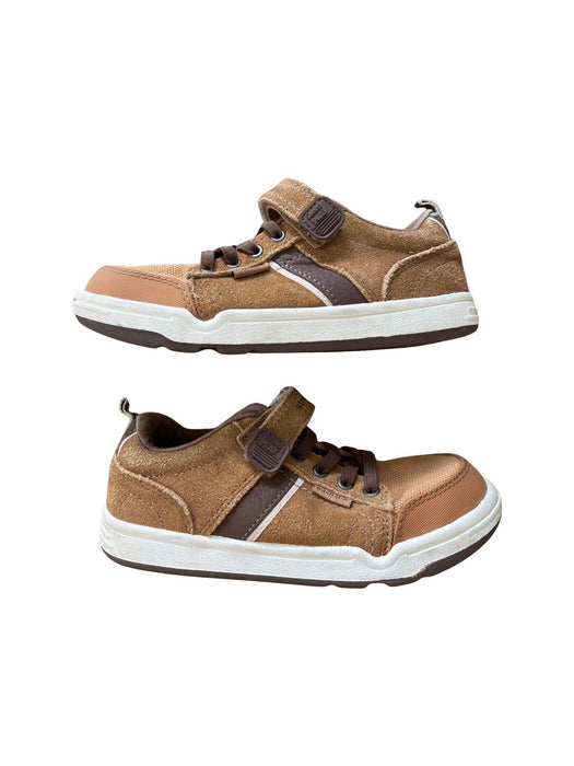 A Brown Sneakers from Stride Rite in size 5T for boy. (Back View)