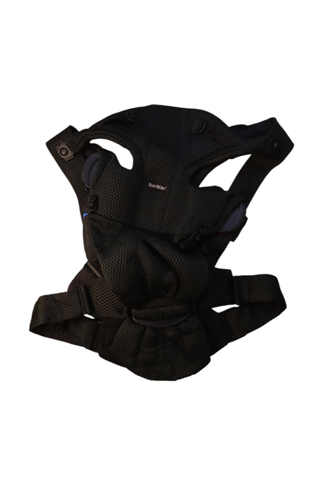 A Black Baby Carriers from BabyBjorn in size O/S for neutral. (Front View)
