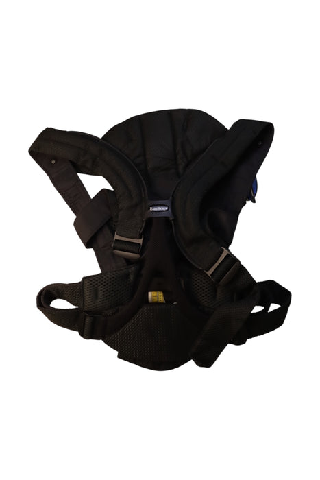 A Black Baby Carriers from BabyBjorn in size O/S for neutral. (Back View)