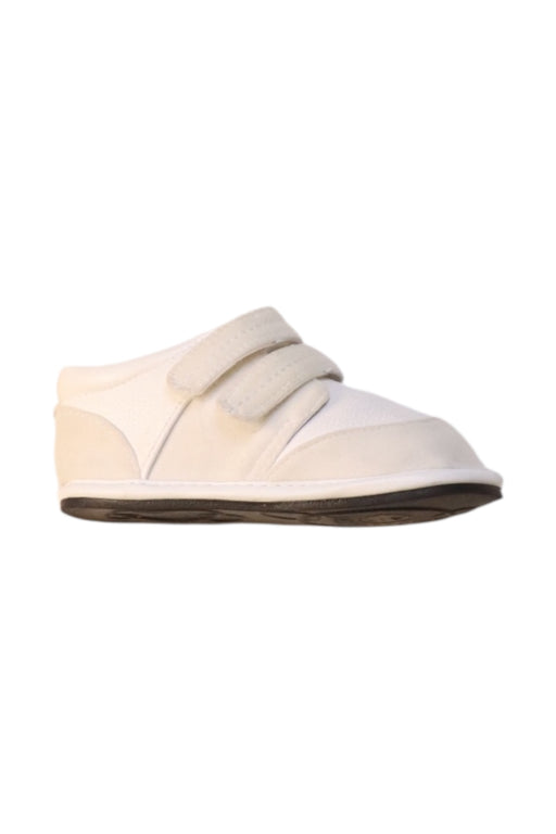A Ivory Loafers & Moccasins from Jack & Lily in size 3T for neutral. (Front View)