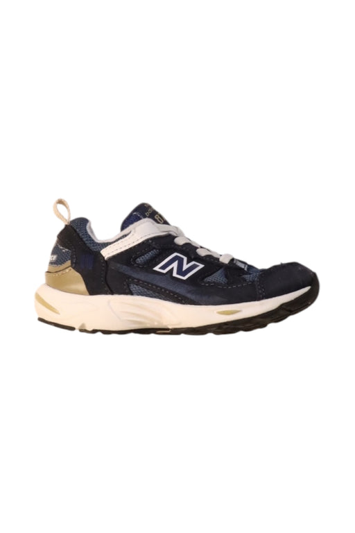 A Navy Sneakers from New Balance in size 4T for neutral. (Front View)
