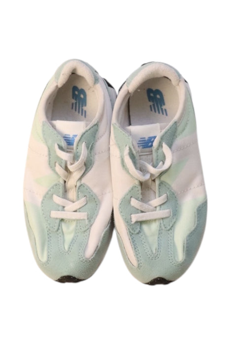 A Multicolour Sneakers from New Balance in size 4T for neutral. (Back View)