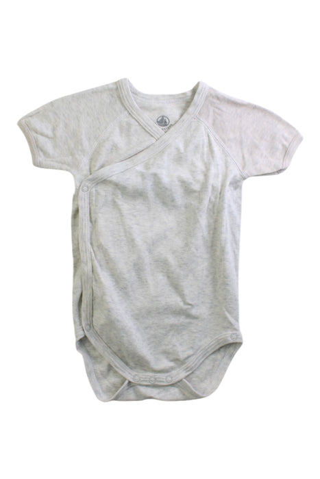 A Grey Short Sleeve Bodysuits from Petit Bateau in size 6-12M for boy. (Front View)