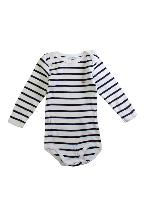 A White Long Sleeve Bodysuits from Petit Bateau in size 12-18M for boy. (Front View)