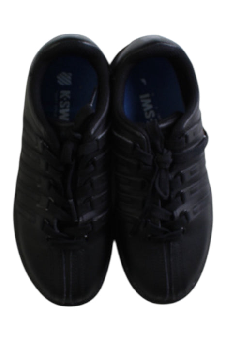A Black Sneakers from K-Swiss in size 7Y for boy. (Back View)